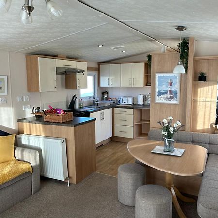 Phoenix Caravan Hire, Trecco Bay Porthcawl Exteriör bild