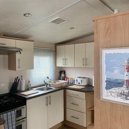 Phoenix Caravan Hire, Trecco Bay Porthcawl Exteriör bild
